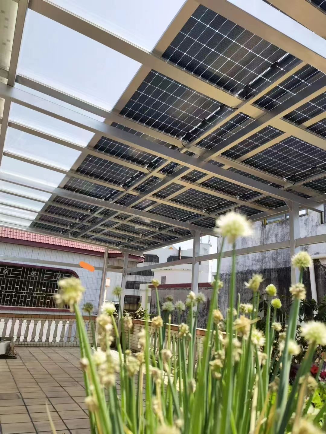 格尔木别墅家用屋顶太阳能发电系统安装